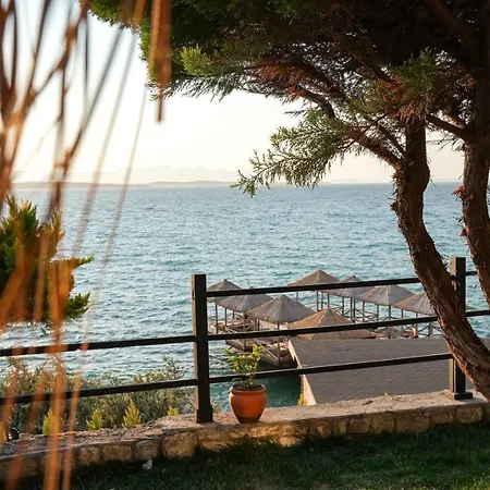 Maja Luxury Кешме