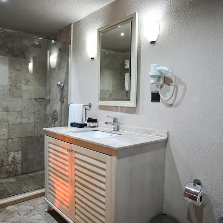 Hotel Maja Luxury 4*